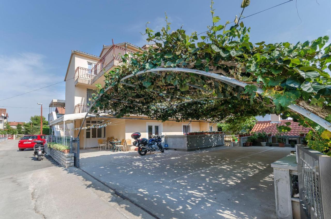 Apartments Mira I Vodice Exterior photo