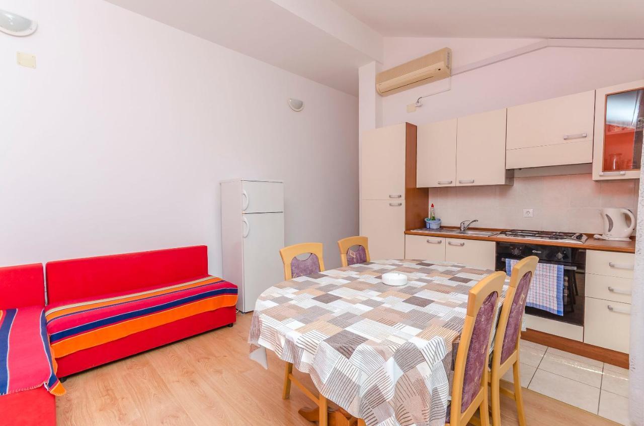 Apartments Mira I Vodice Exterior photo