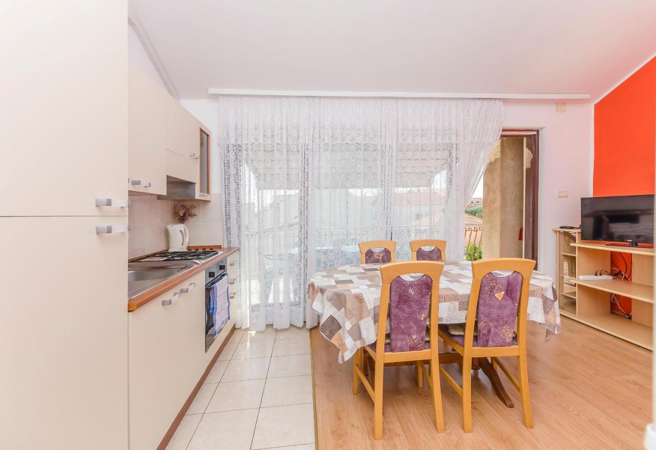Apartments Mira I Vodice Exterior photo