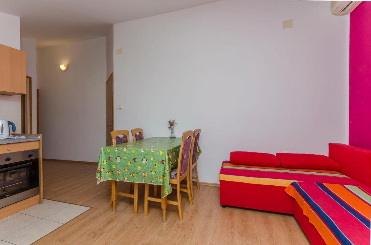 Apartments Mira I Vodice Exterior photo